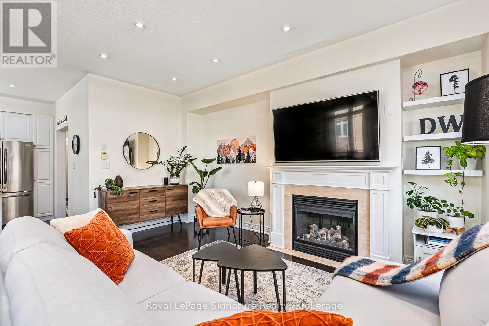 14 MONTCLAIR MEWS