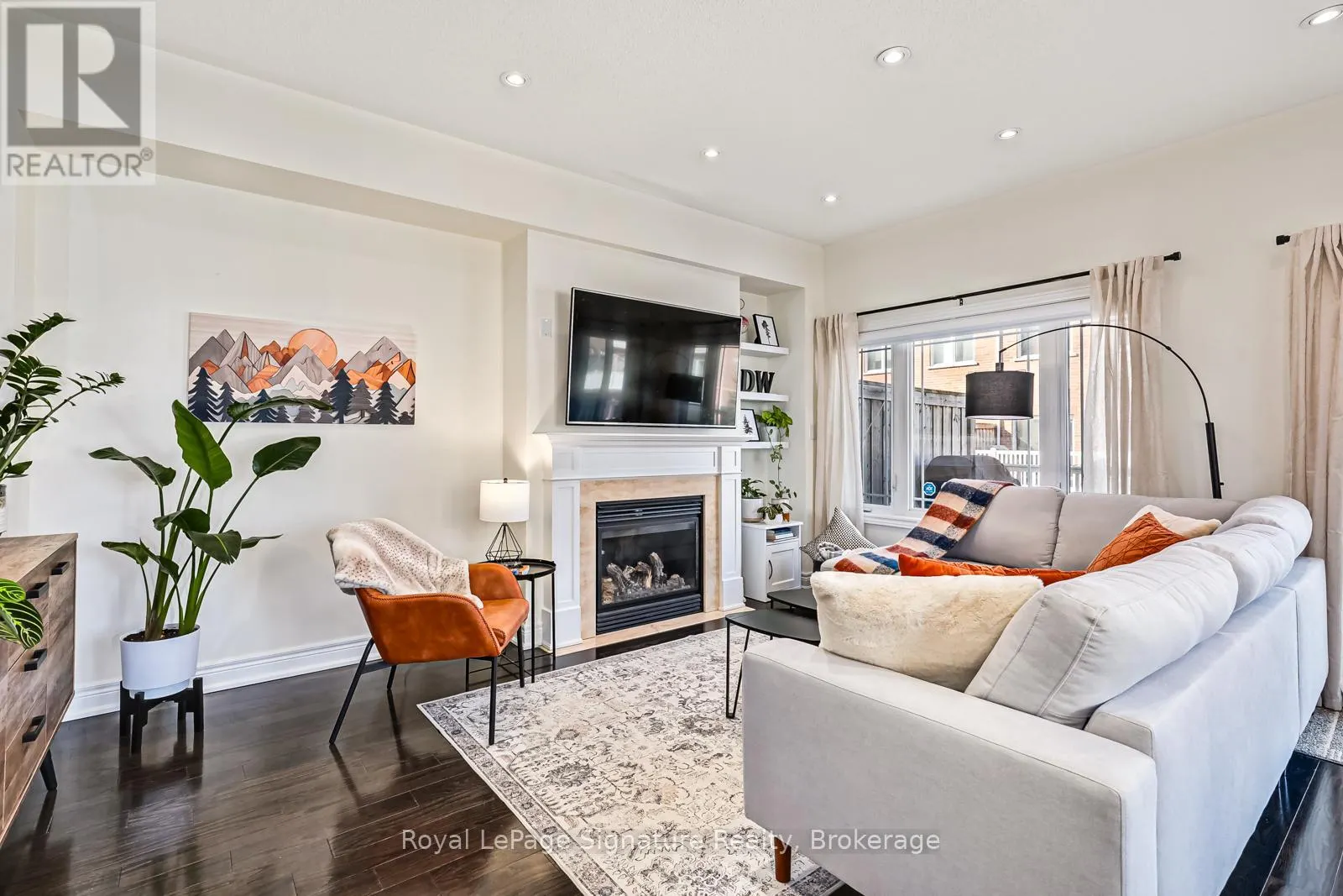 14 MONTCLAIR MEWS