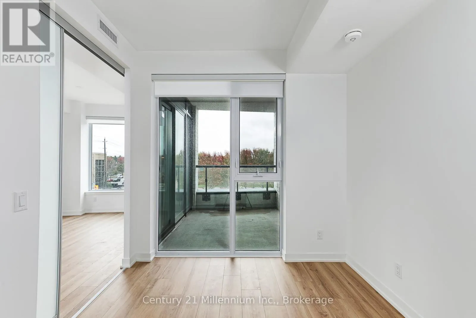306 - 31 HURON STREET, #306
