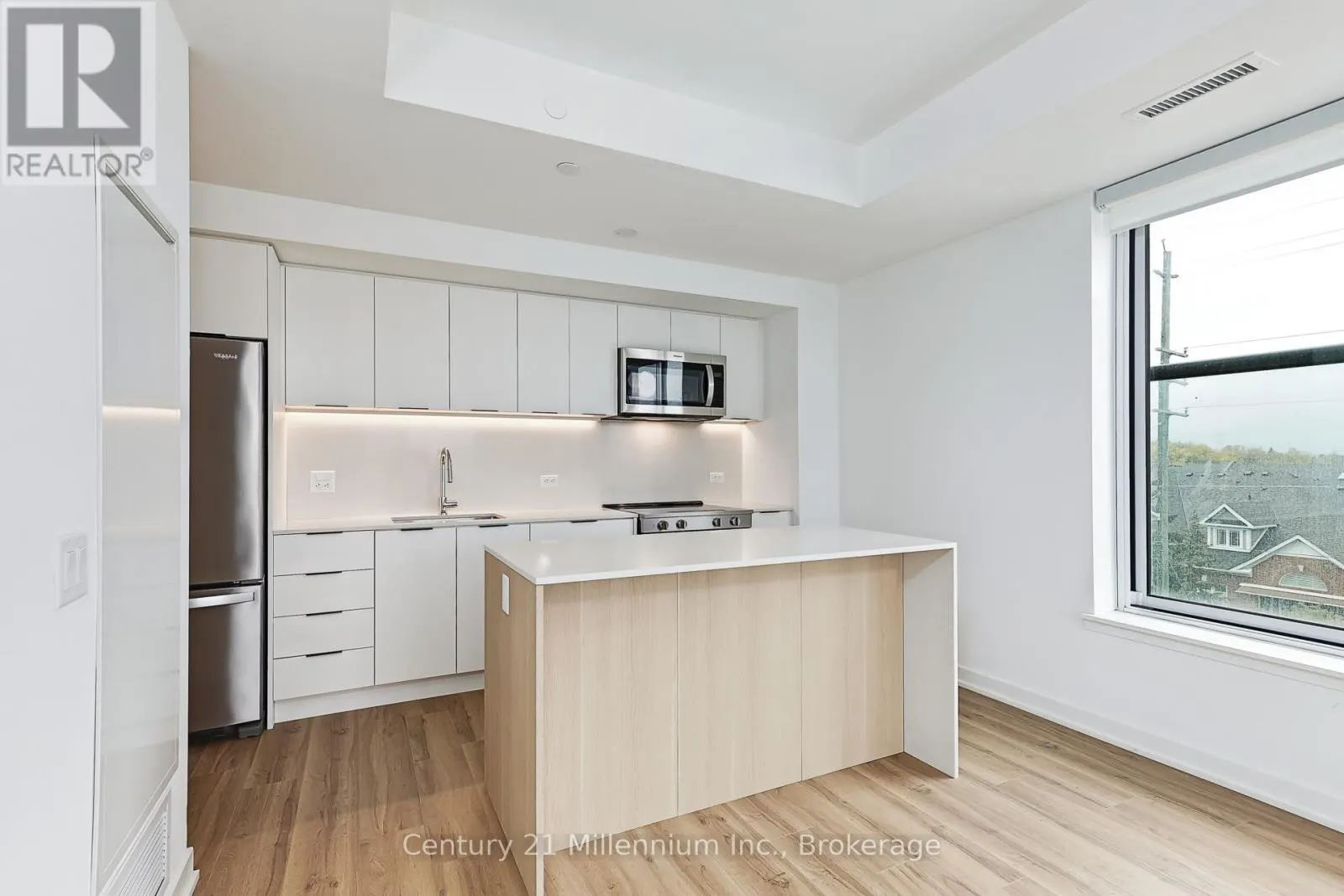 306 - 31 HURON STREET, #306
