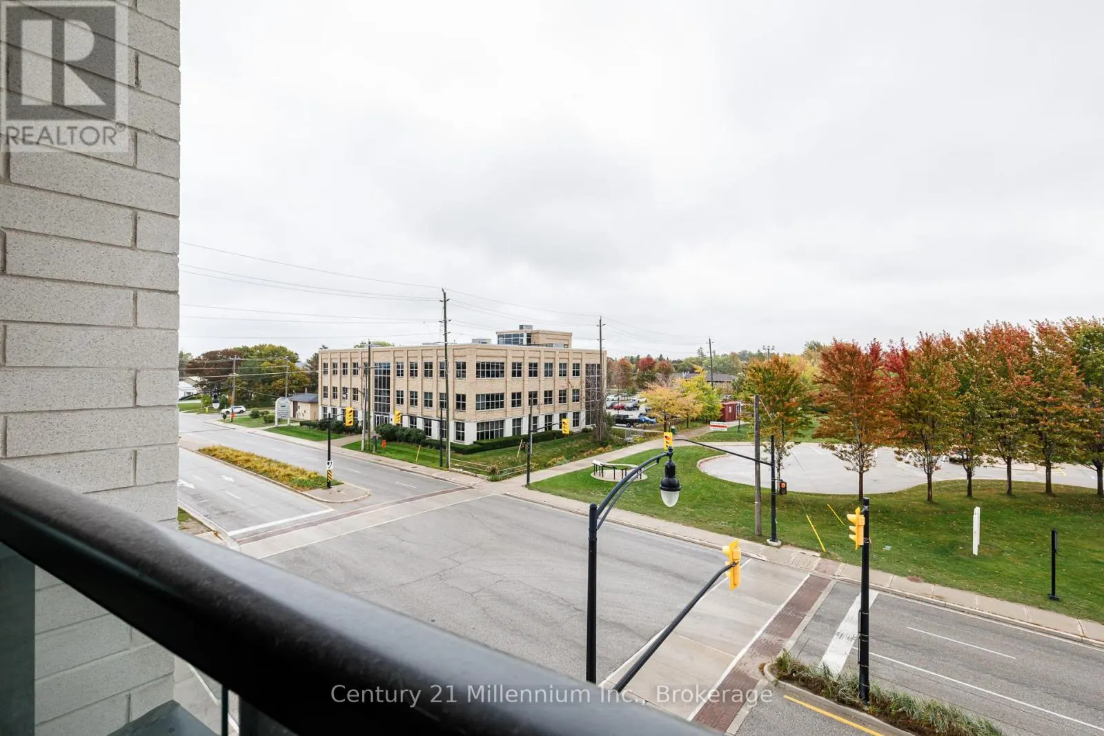 306 - 31 HURON STREET, #306