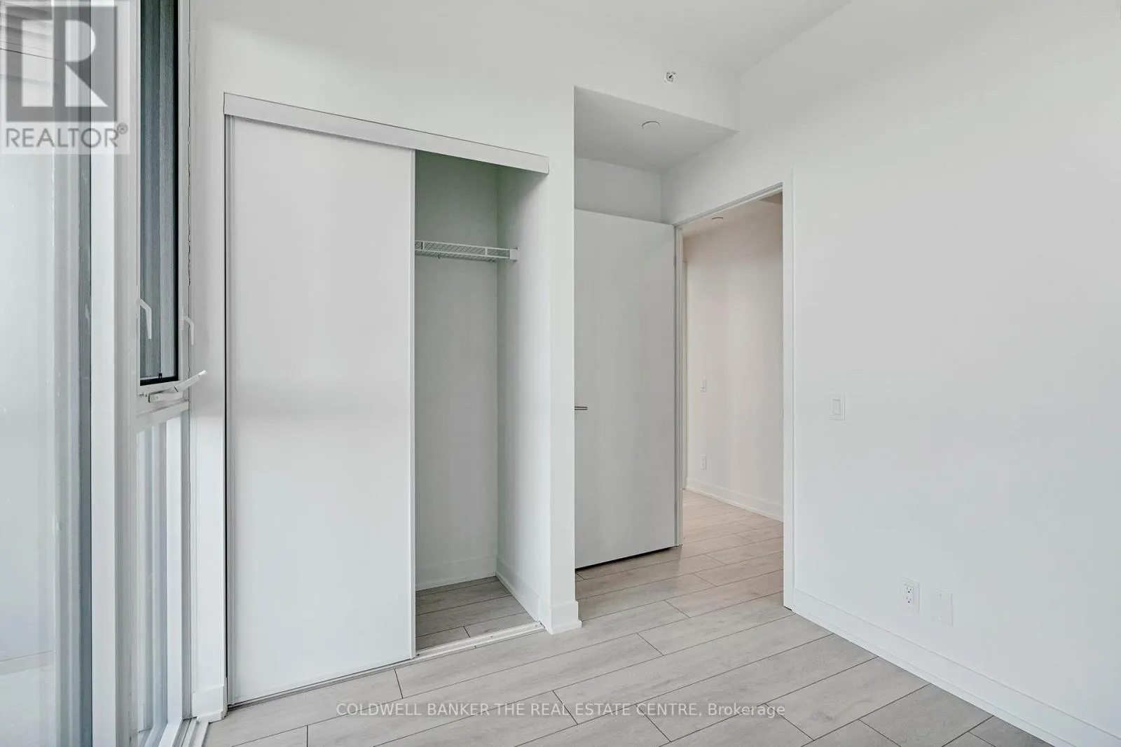 55 DUNLOP STREET W