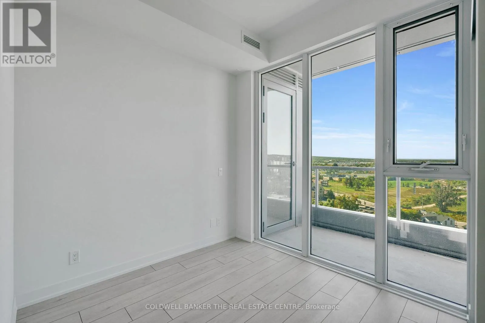 55 DUNLOP STREET W