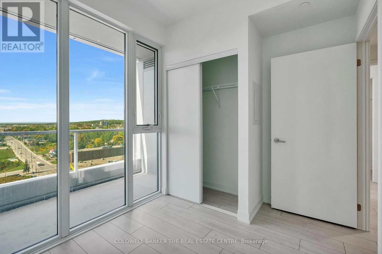 55 DUNLOP STREET W