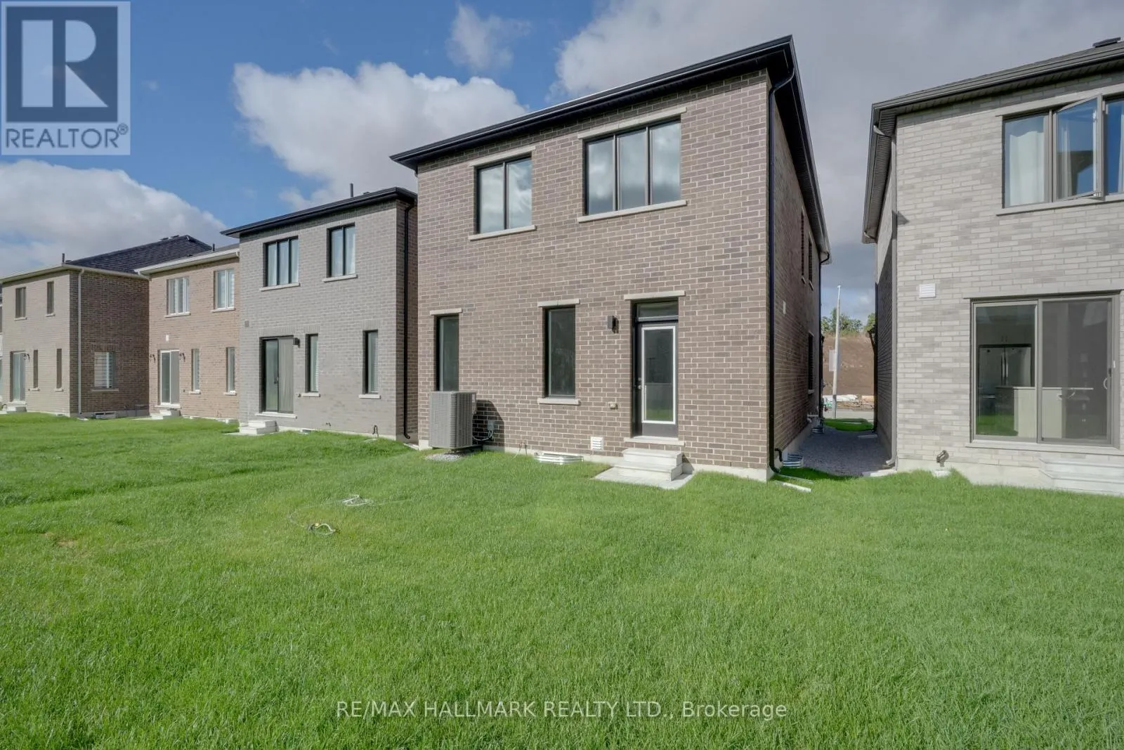 363 REID DRIVE W