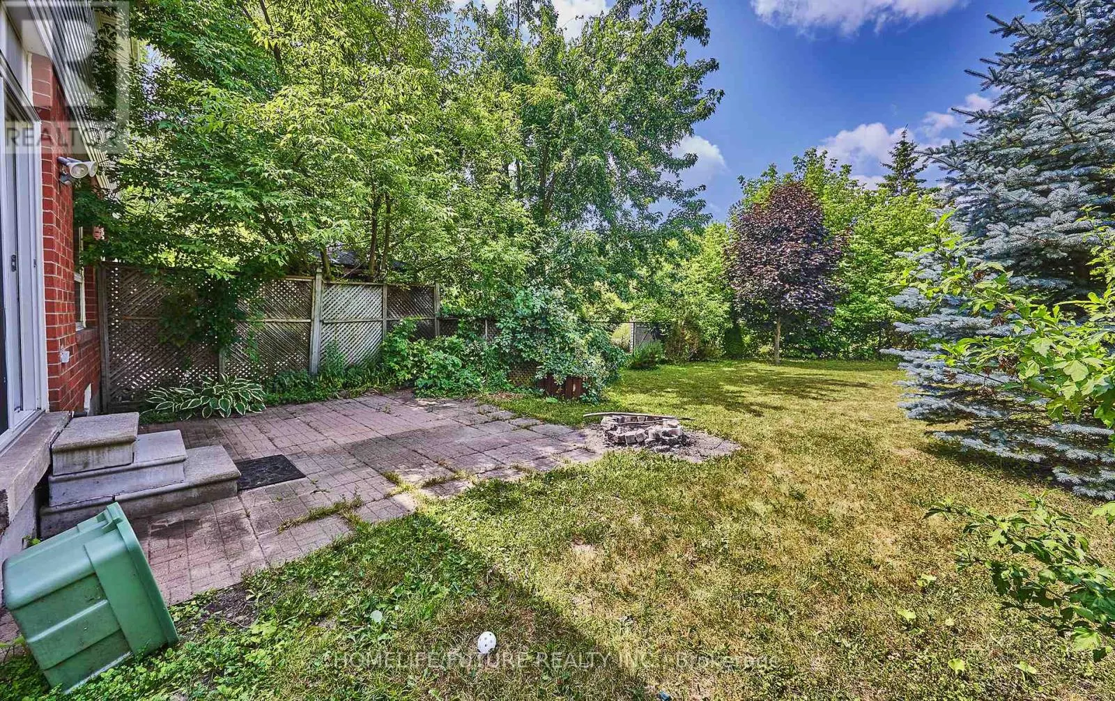 6 PICKETT CRESCENT