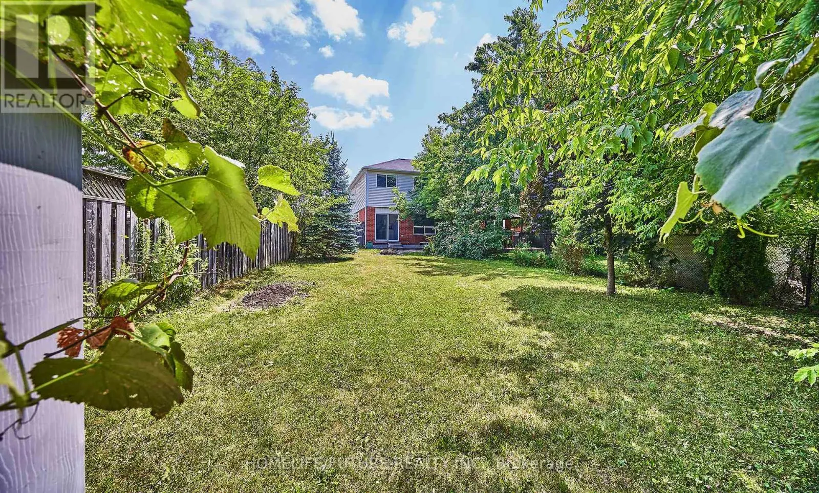 6 PICKETT CRESCENT