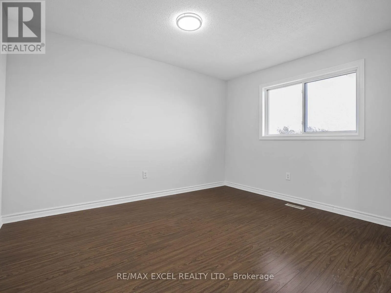 25 GOLDEN MEADOW ROAD