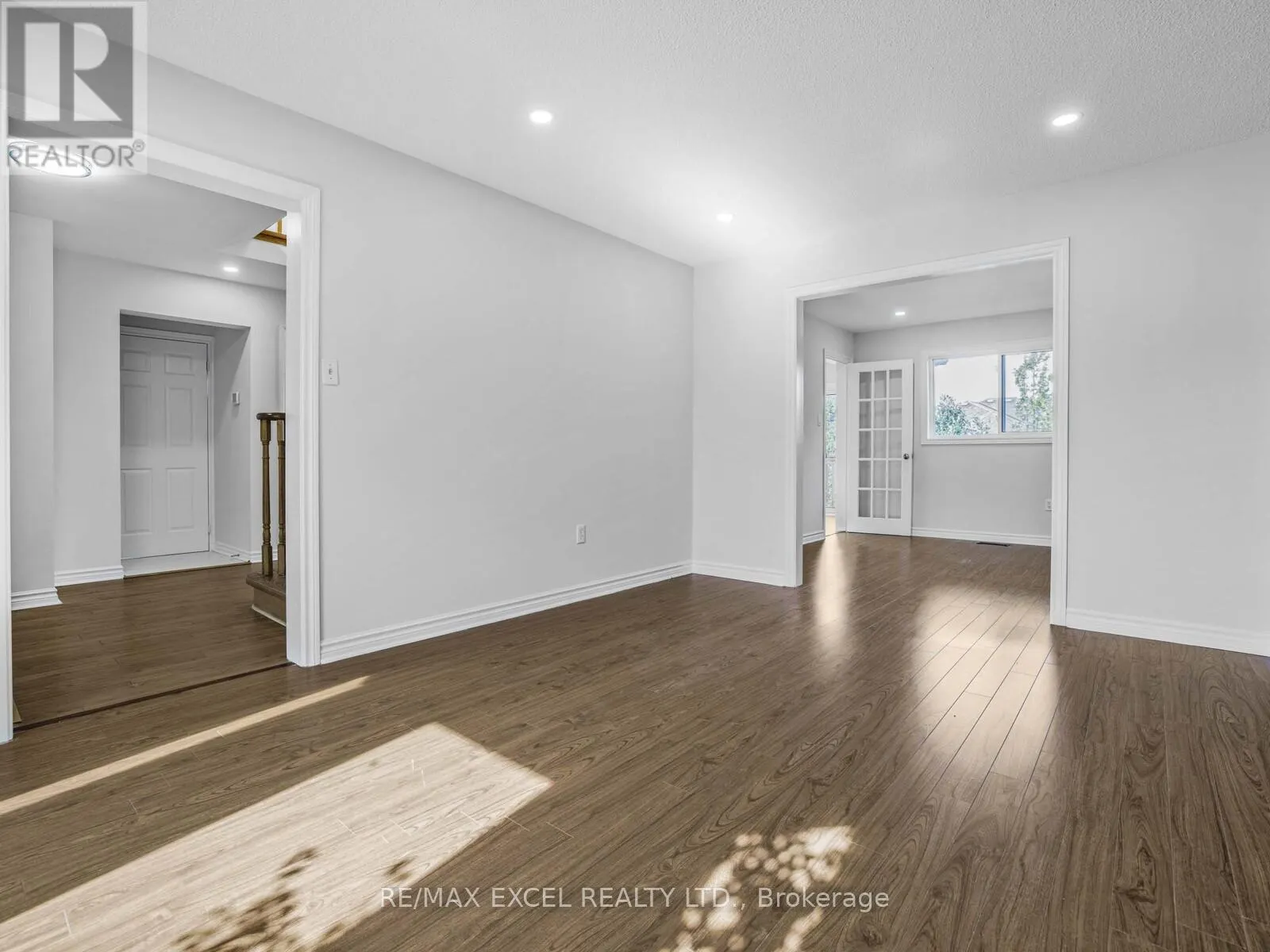 25 GOLDEN MEADOW ROAD