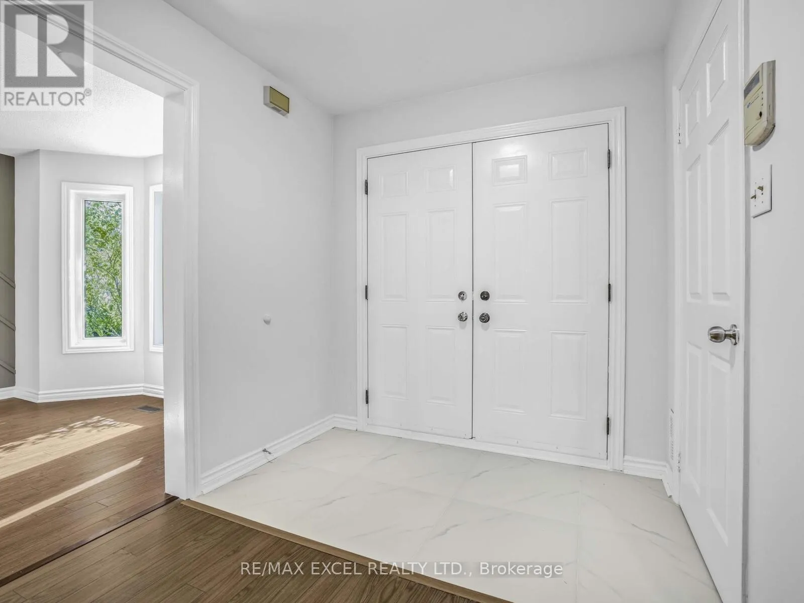 25 GOLDEN MEADOW ROAD
