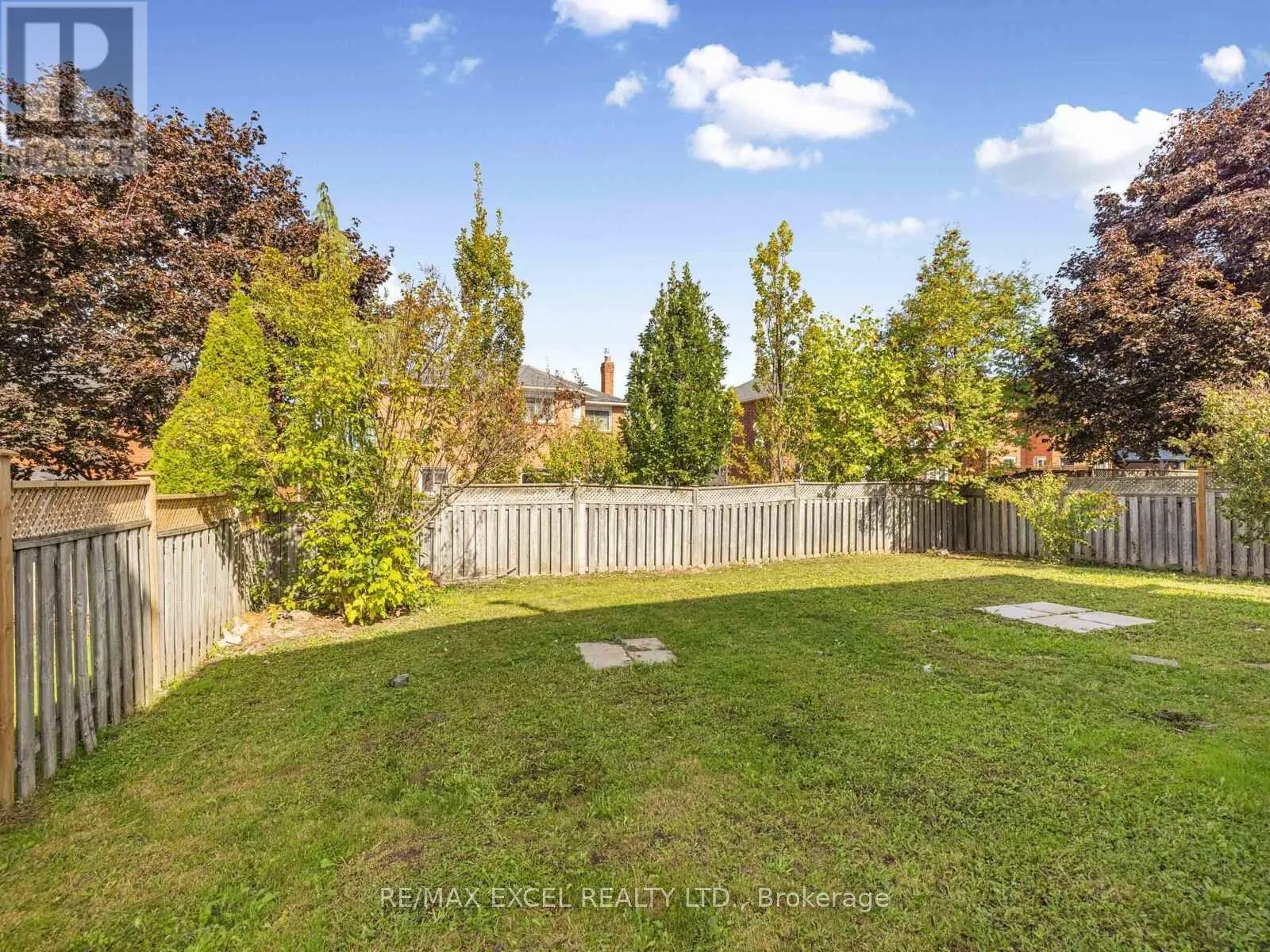 25 GOLDEN MEADOW ROAD
