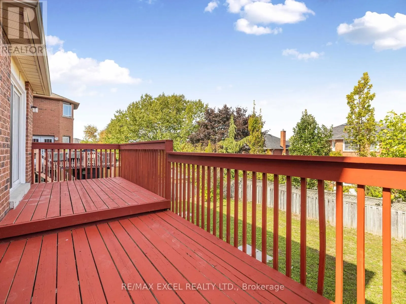 25 GOLDEN MEADOW ROAD