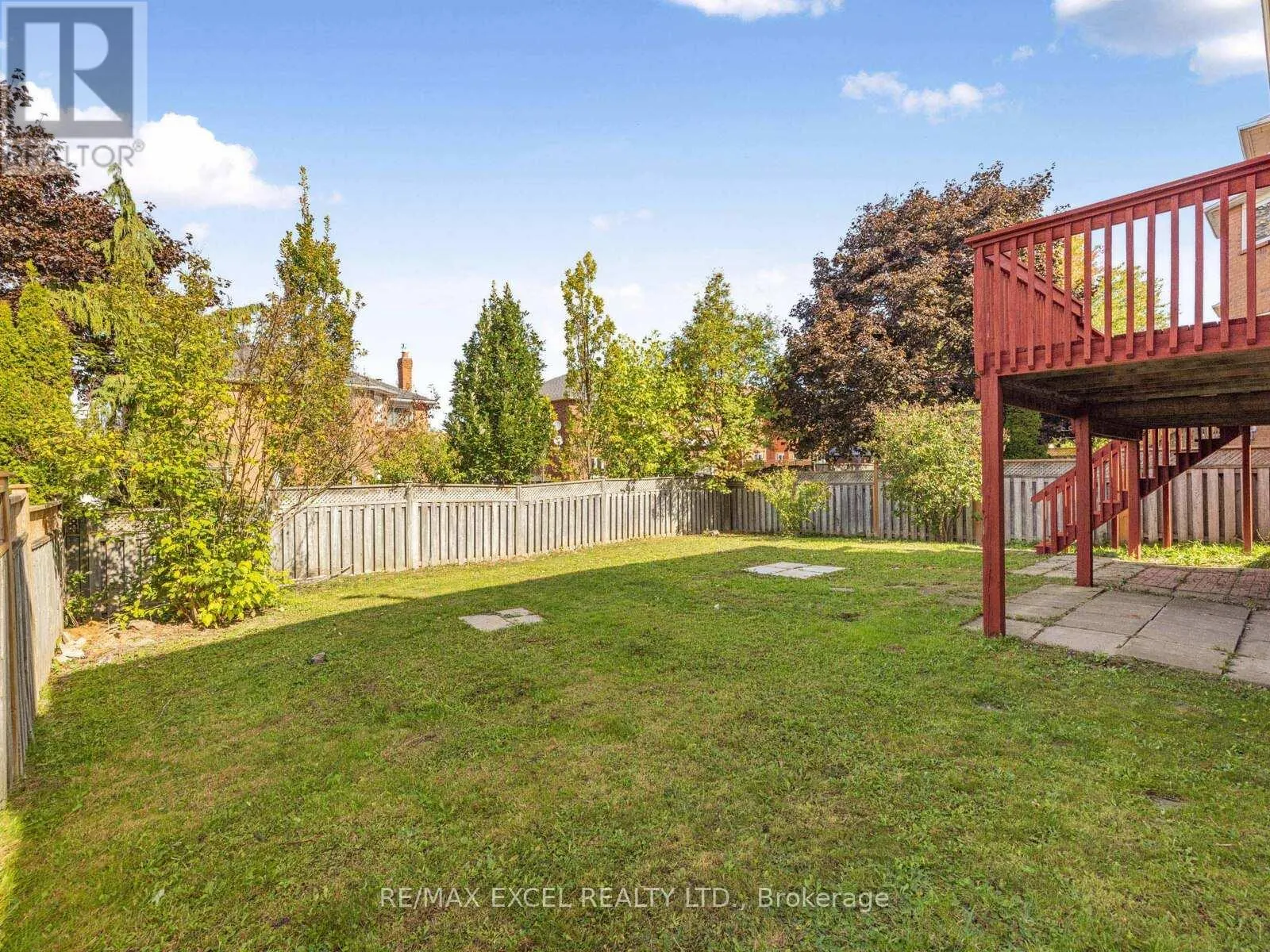25 GOLDEN MEADOW ROAD