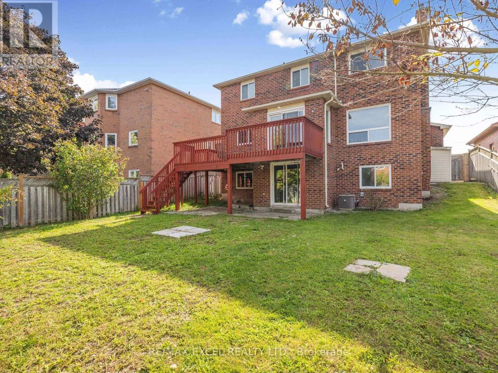 25 GOLDEN MEADOW ROAD