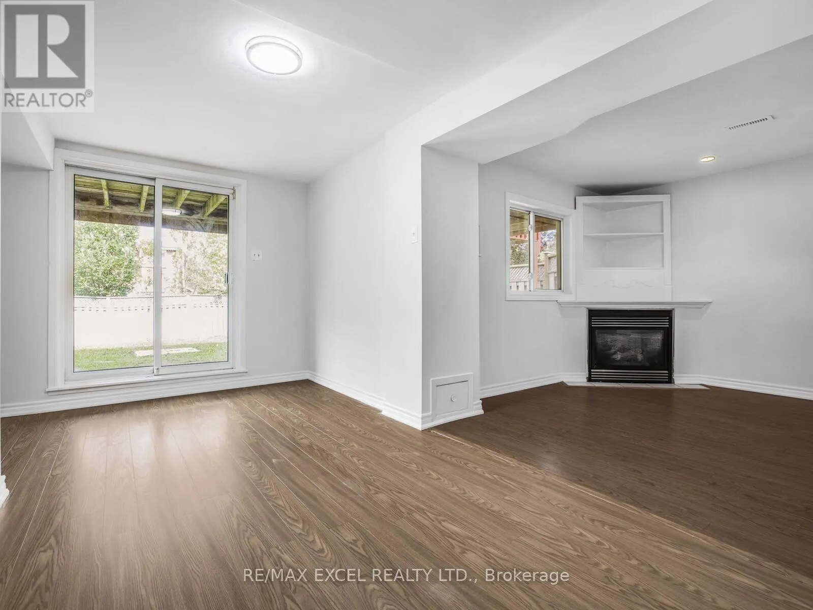 25 GOLDEN MEADOW ROAD