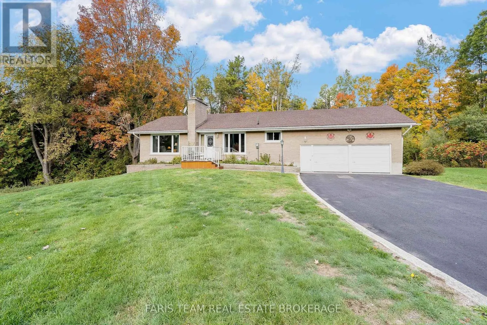 2826 HORSESHOE VALLEY ROAD W