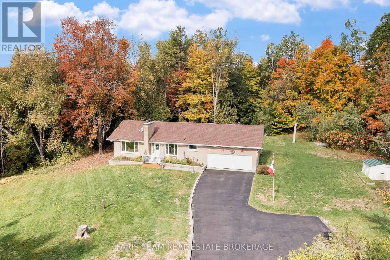 2826 HORSESHOE VALLEY ROAD W