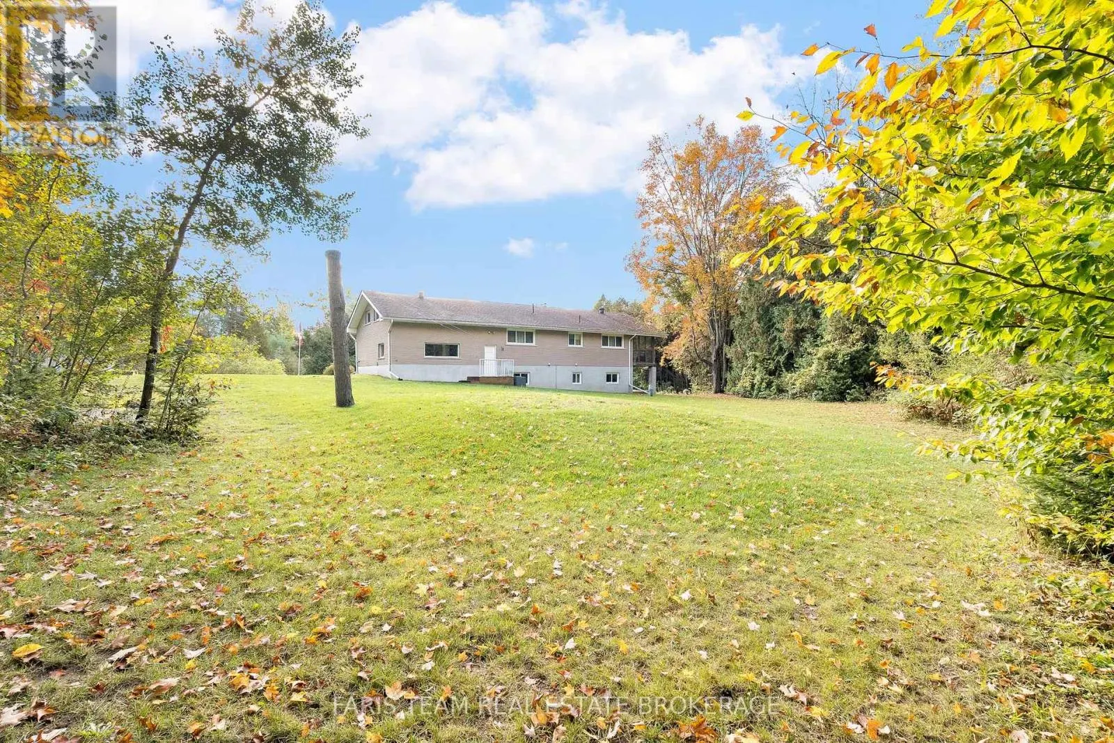 2826 HORSESHOE VALLEY ROAD W