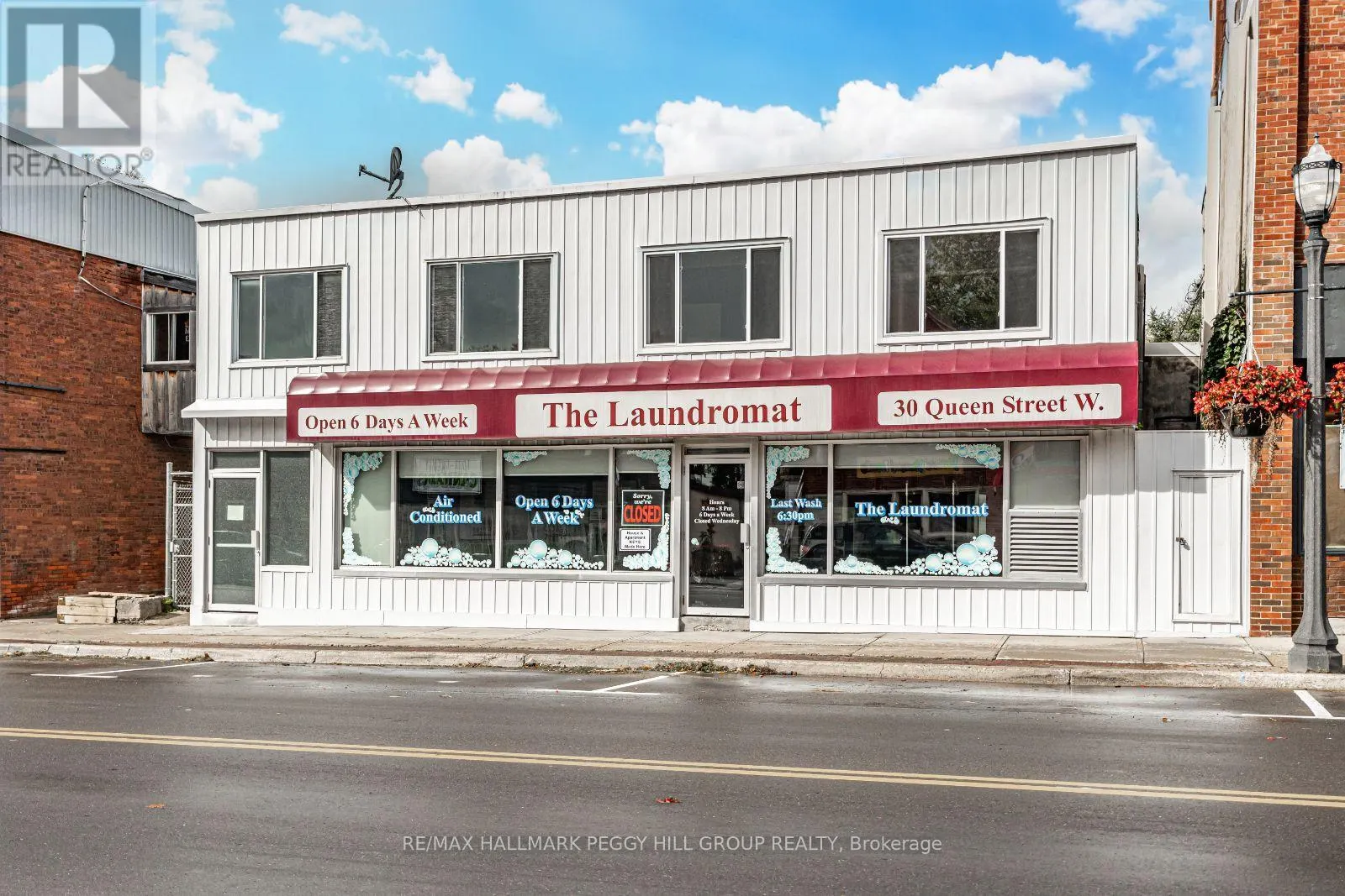 30 QUEEN STREET W