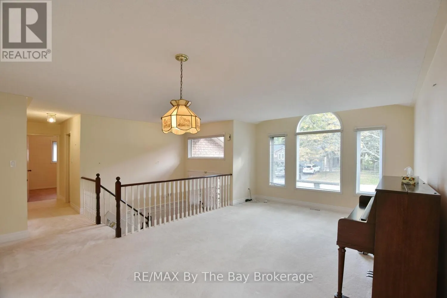 38 TIMBERLAND CRESCENT
