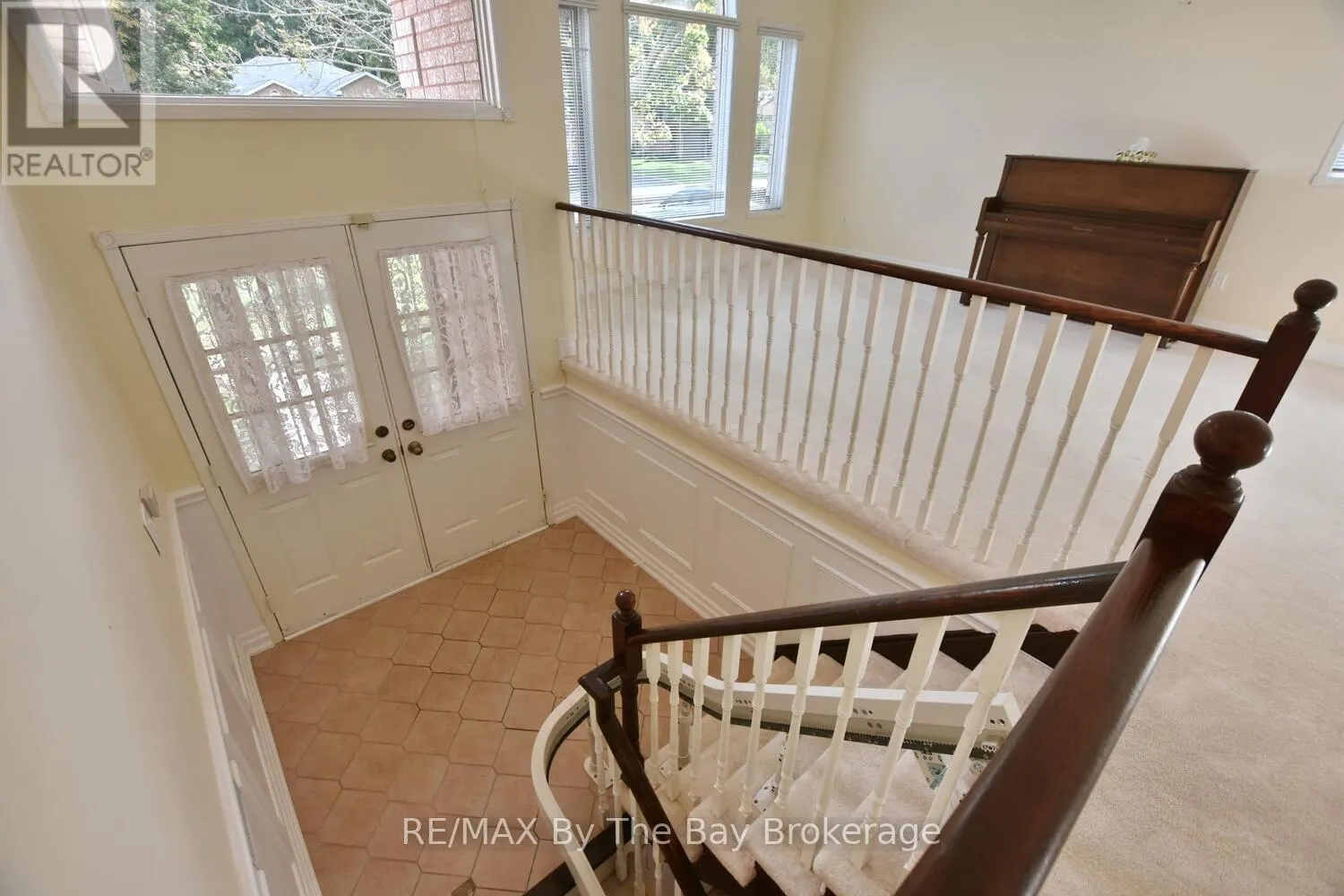 38 TIMBERLAND CRESCENT