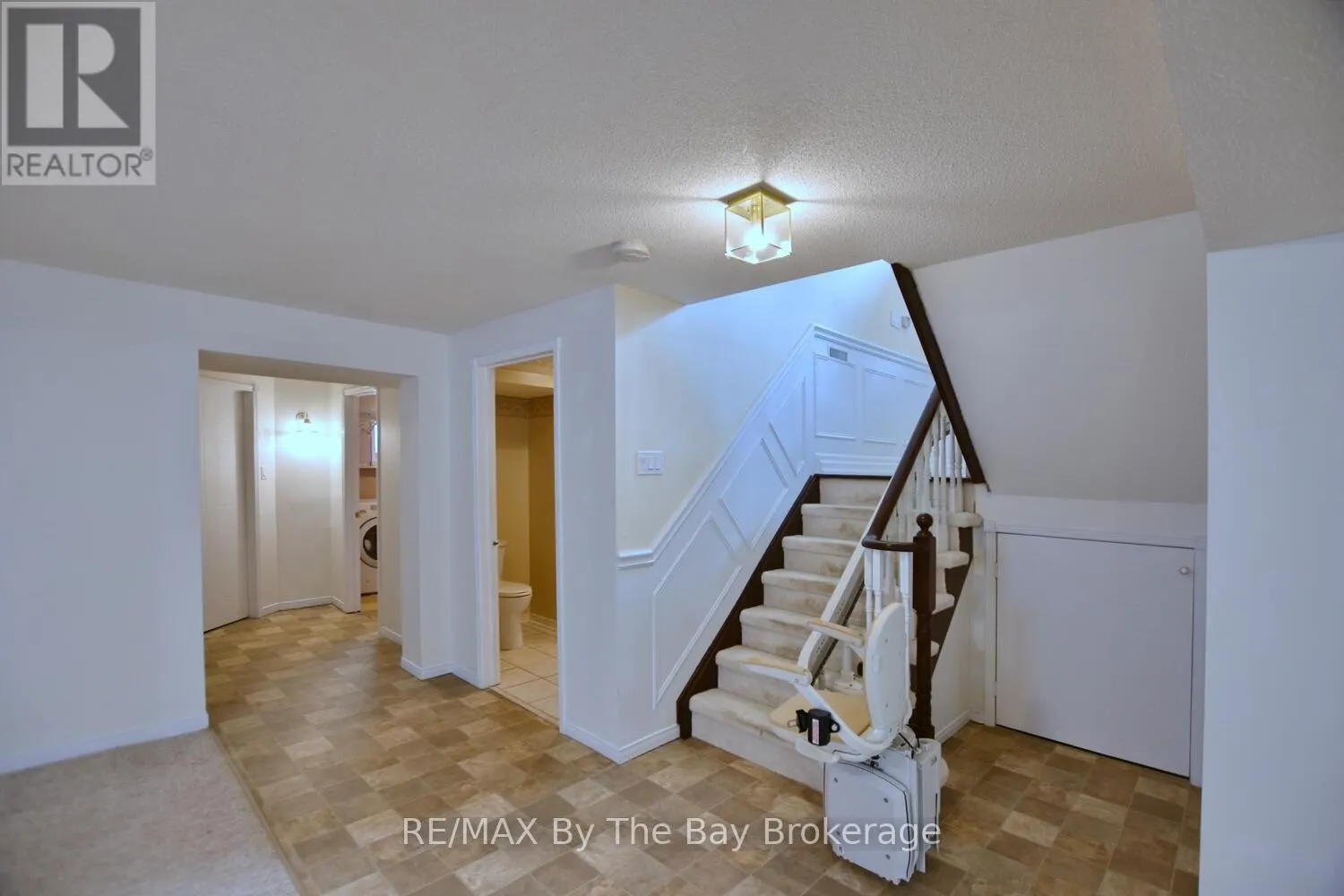 38 TIMBERLAND CRESCENT