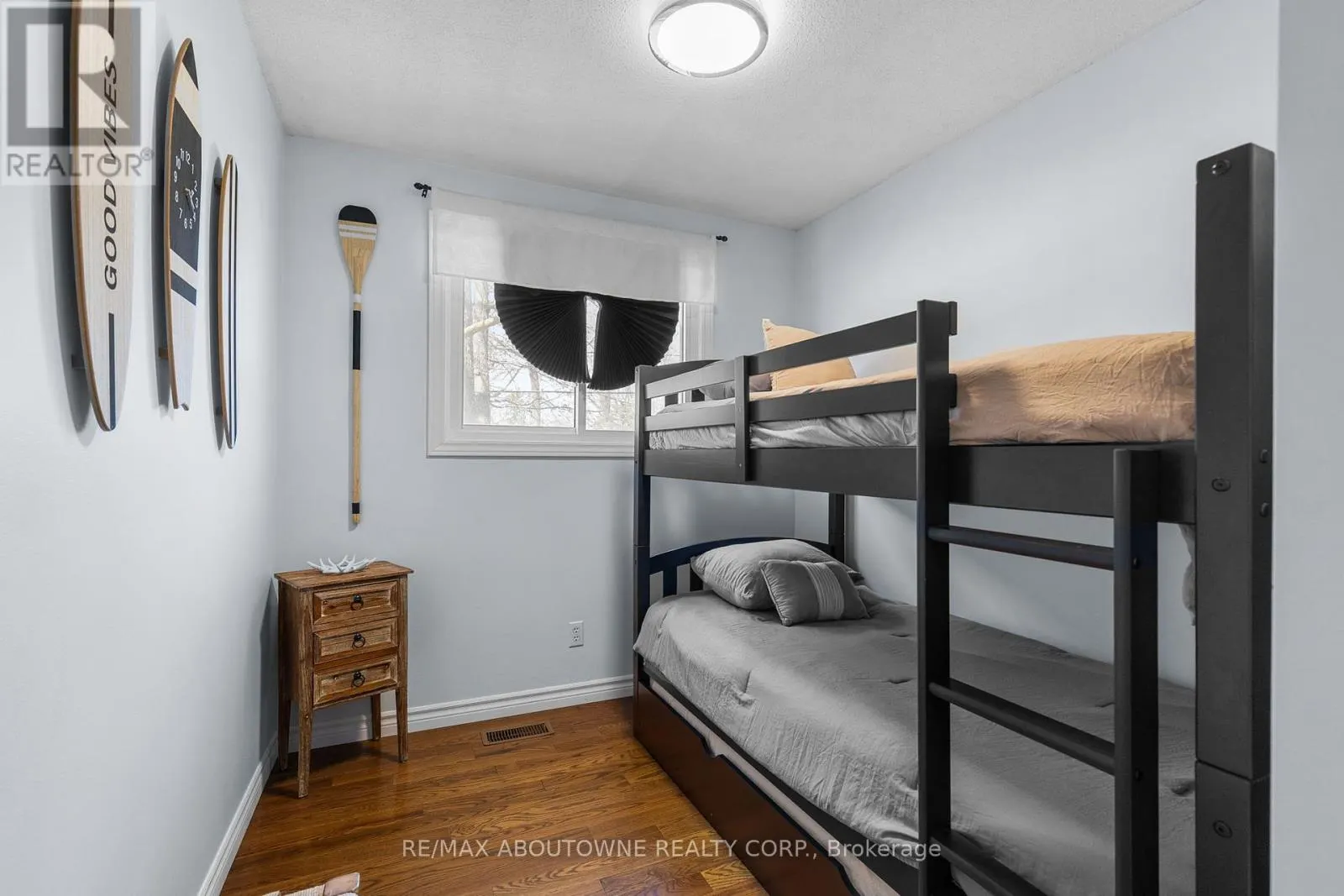 1877 RIVER ROAD W