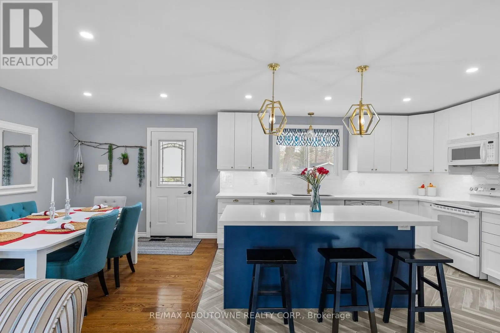 1877 RIVER ROAD W