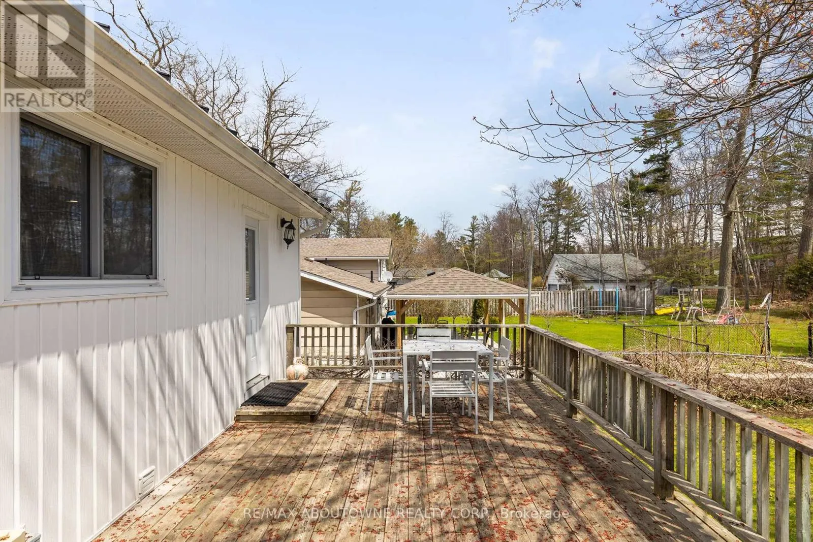 1877 RIVER ROAD W