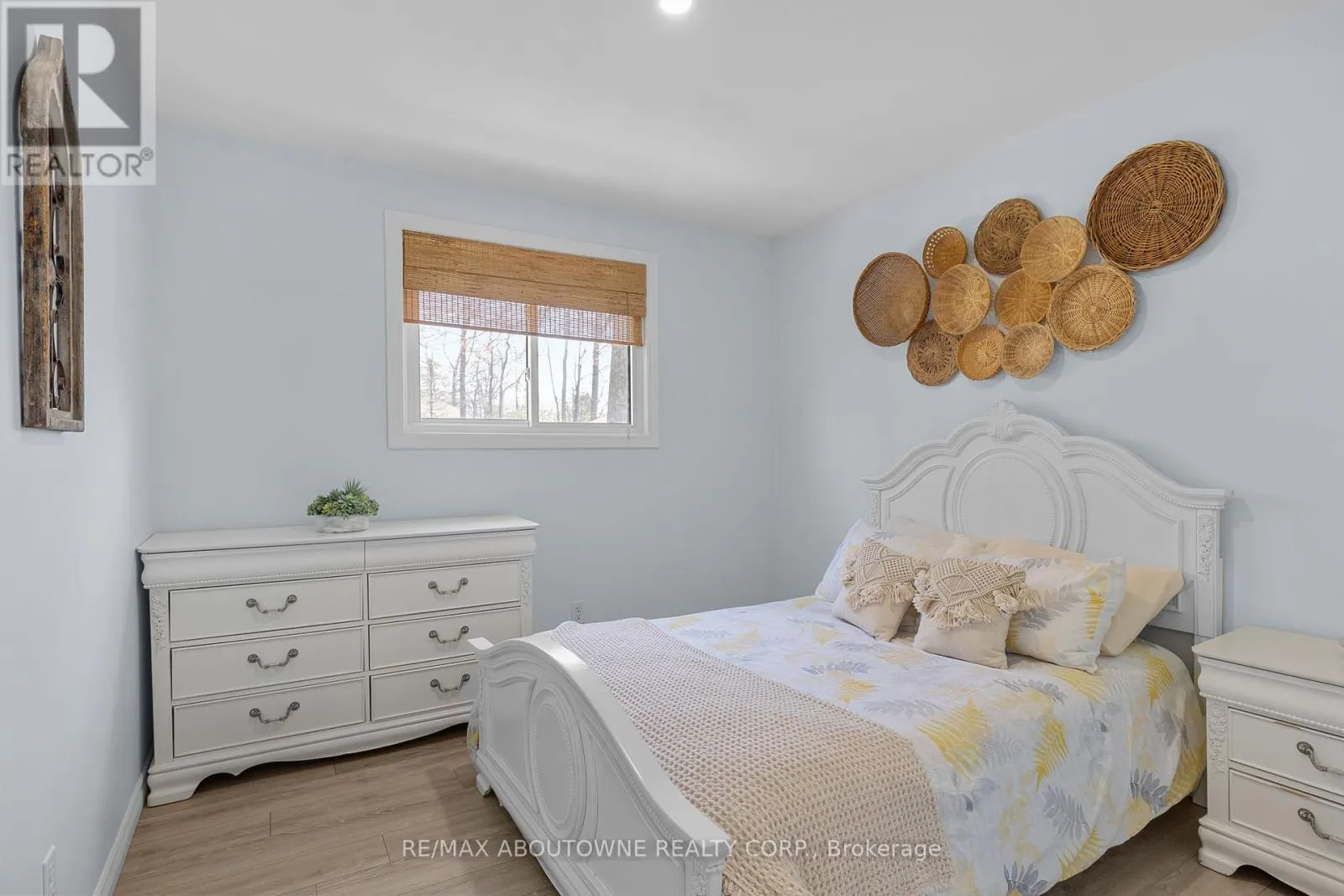 1877 RIVER ROAD W