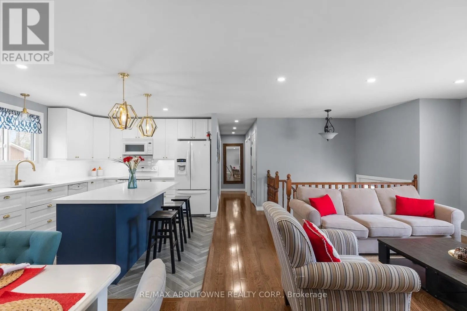 1877 RIVER ROAD W