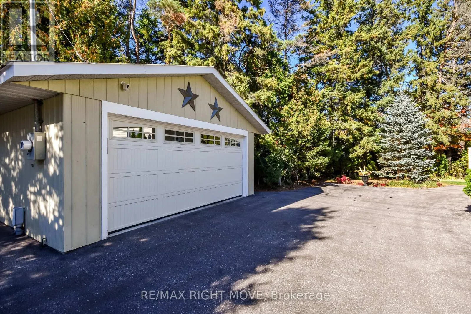 4043 DIGBY DRIVE
