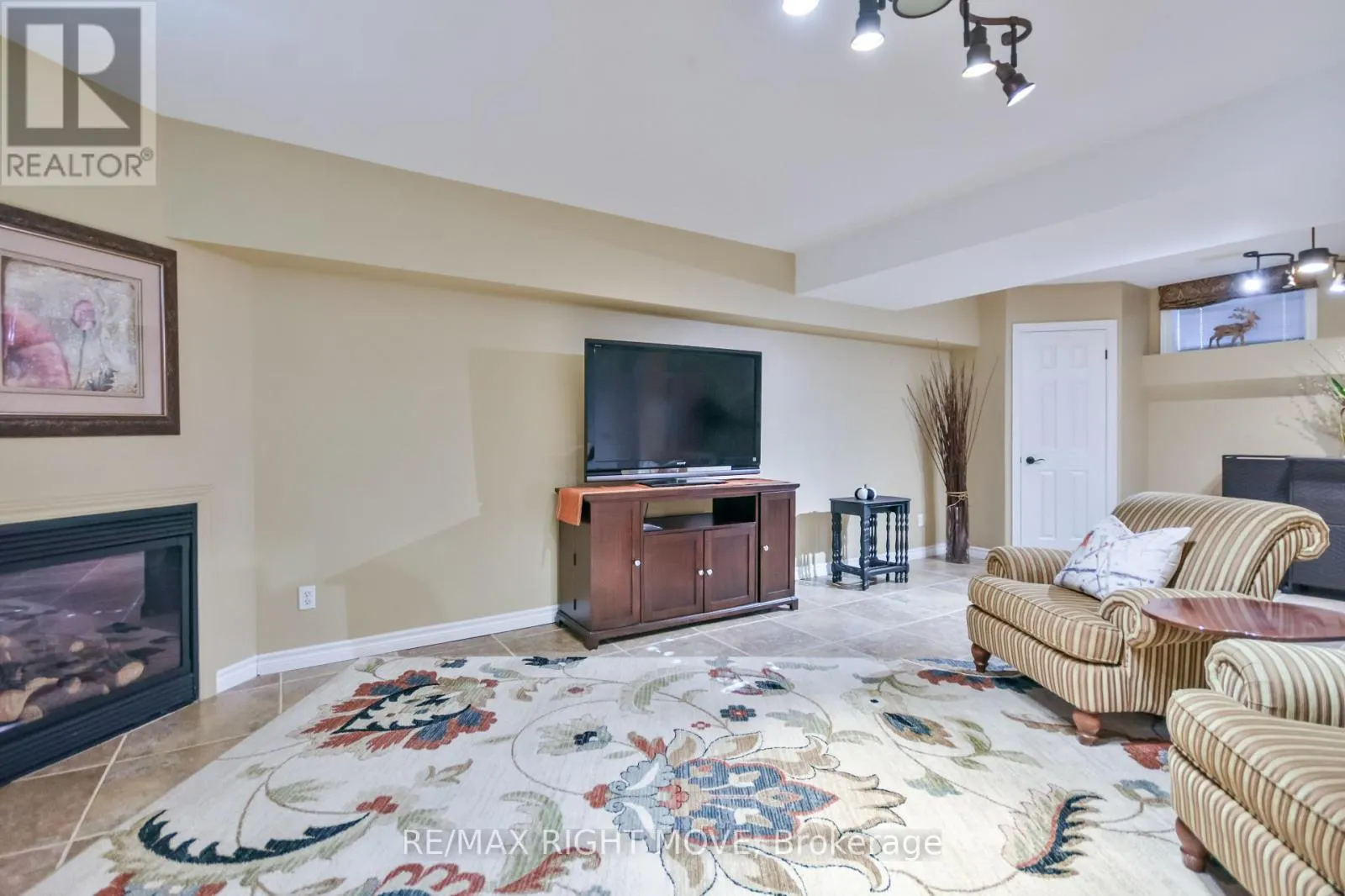 4043 DIGBY DRIVE
