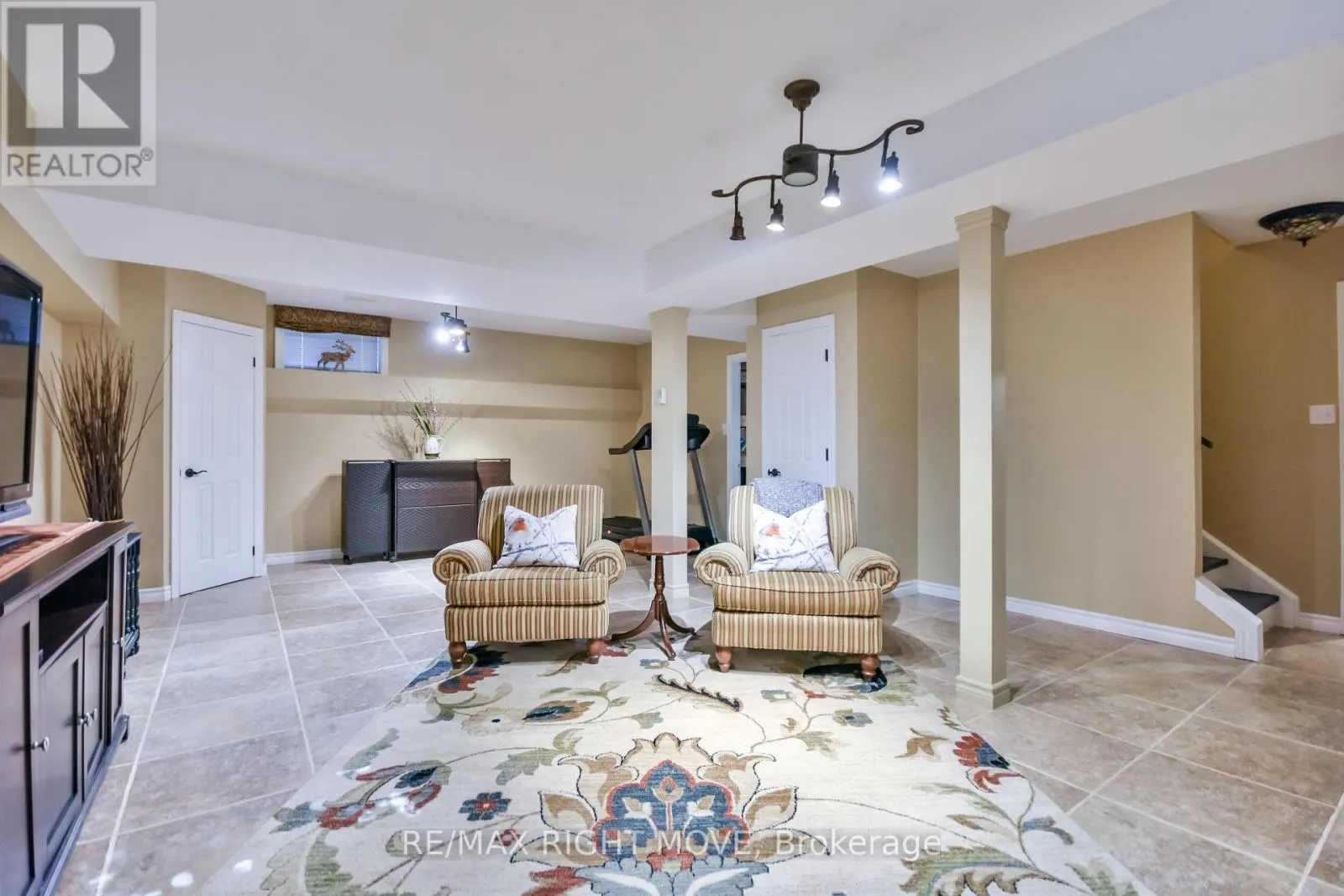 4043 DIGBY DRIVE