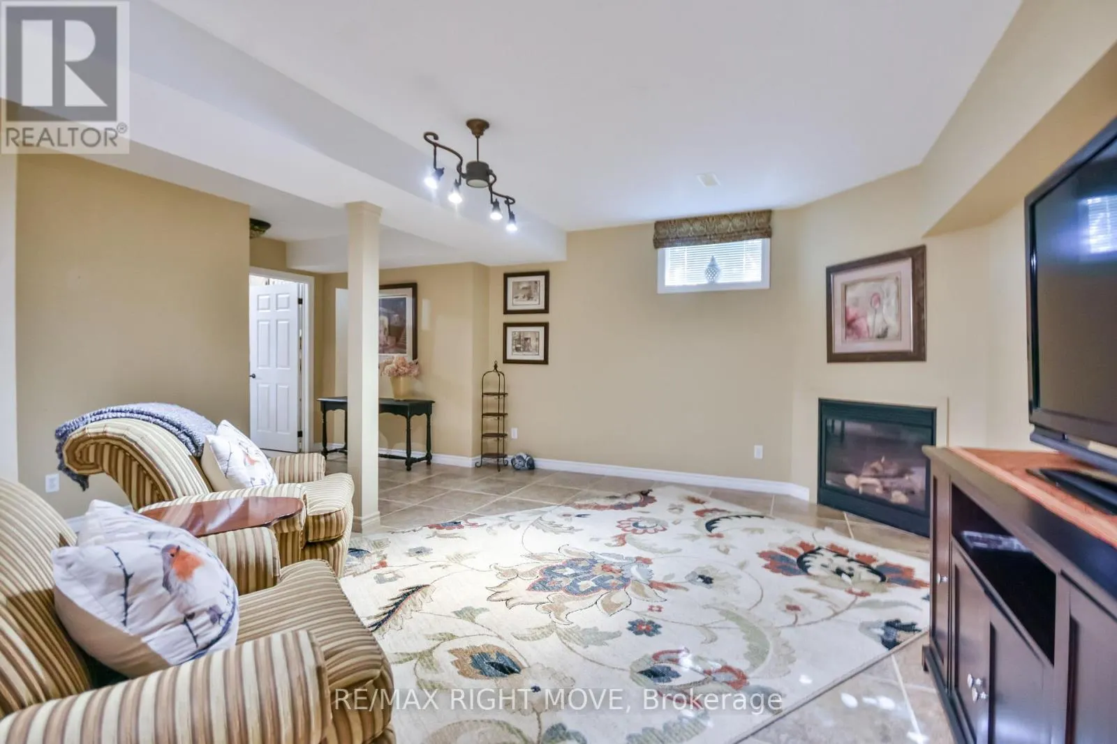 4043 DIGBY DRIVE