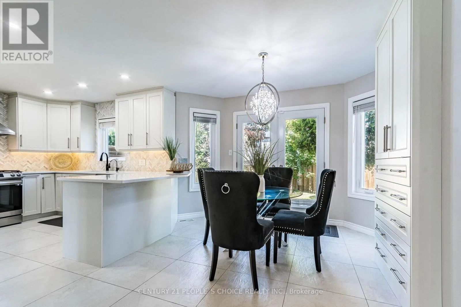 414 CUNDLES ROAD W
