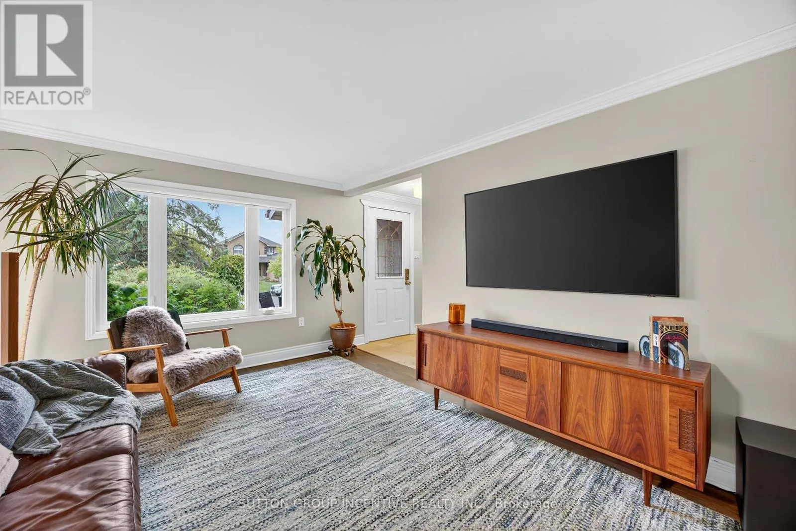 87 IRWIN DRIVE