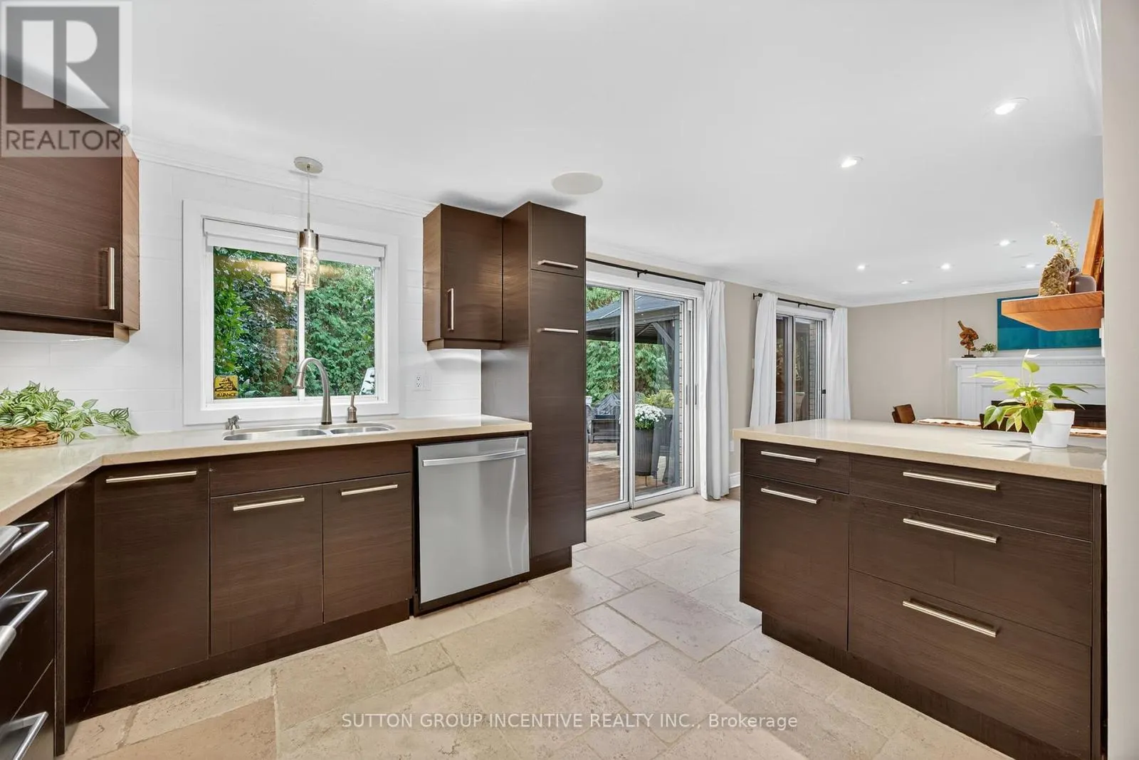 87 IRWIN DRIVE
