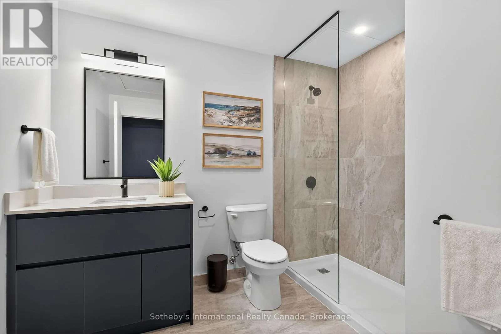 224 - 31 HURON STREET, #224