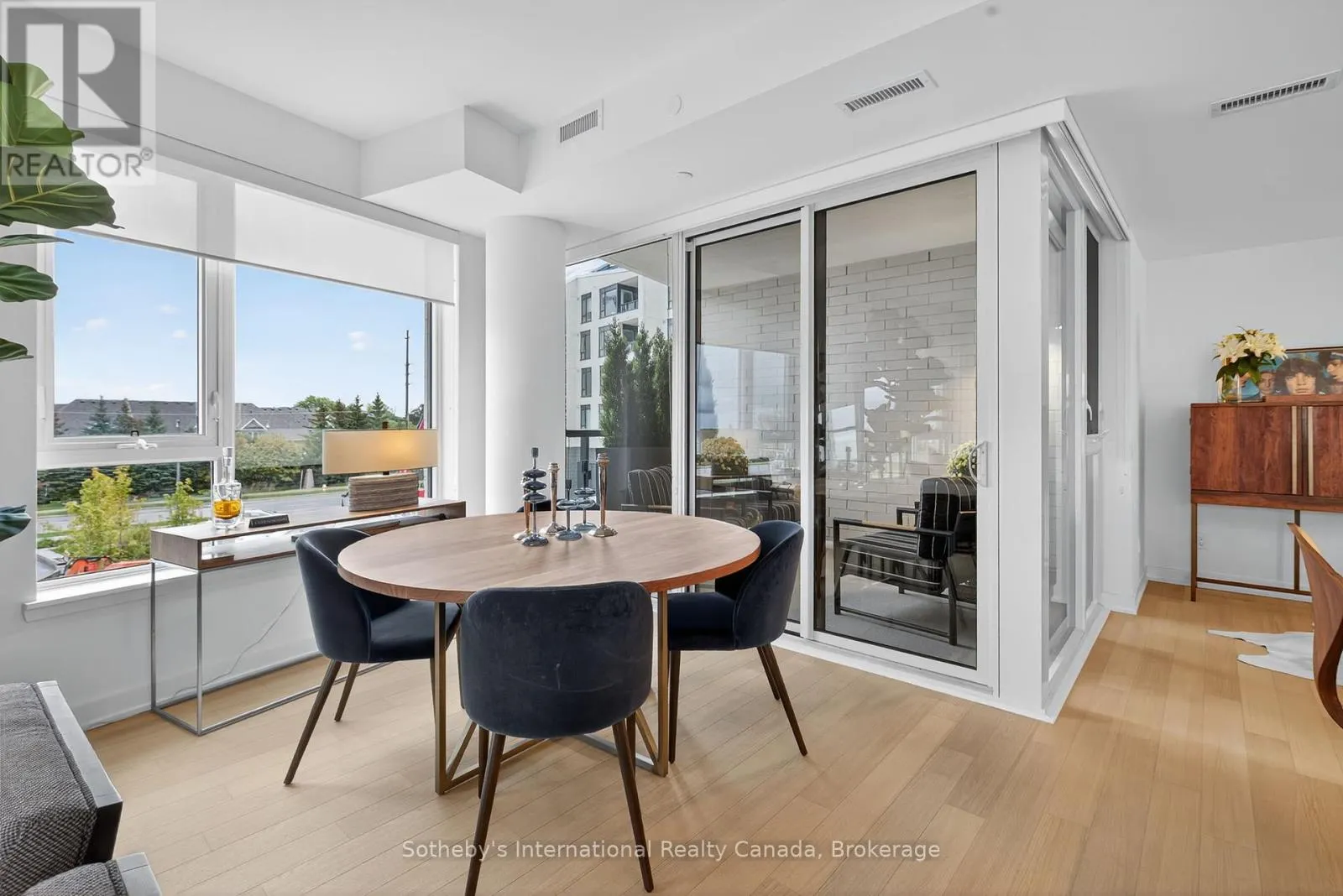 224 - 31 HURON STREET, #224