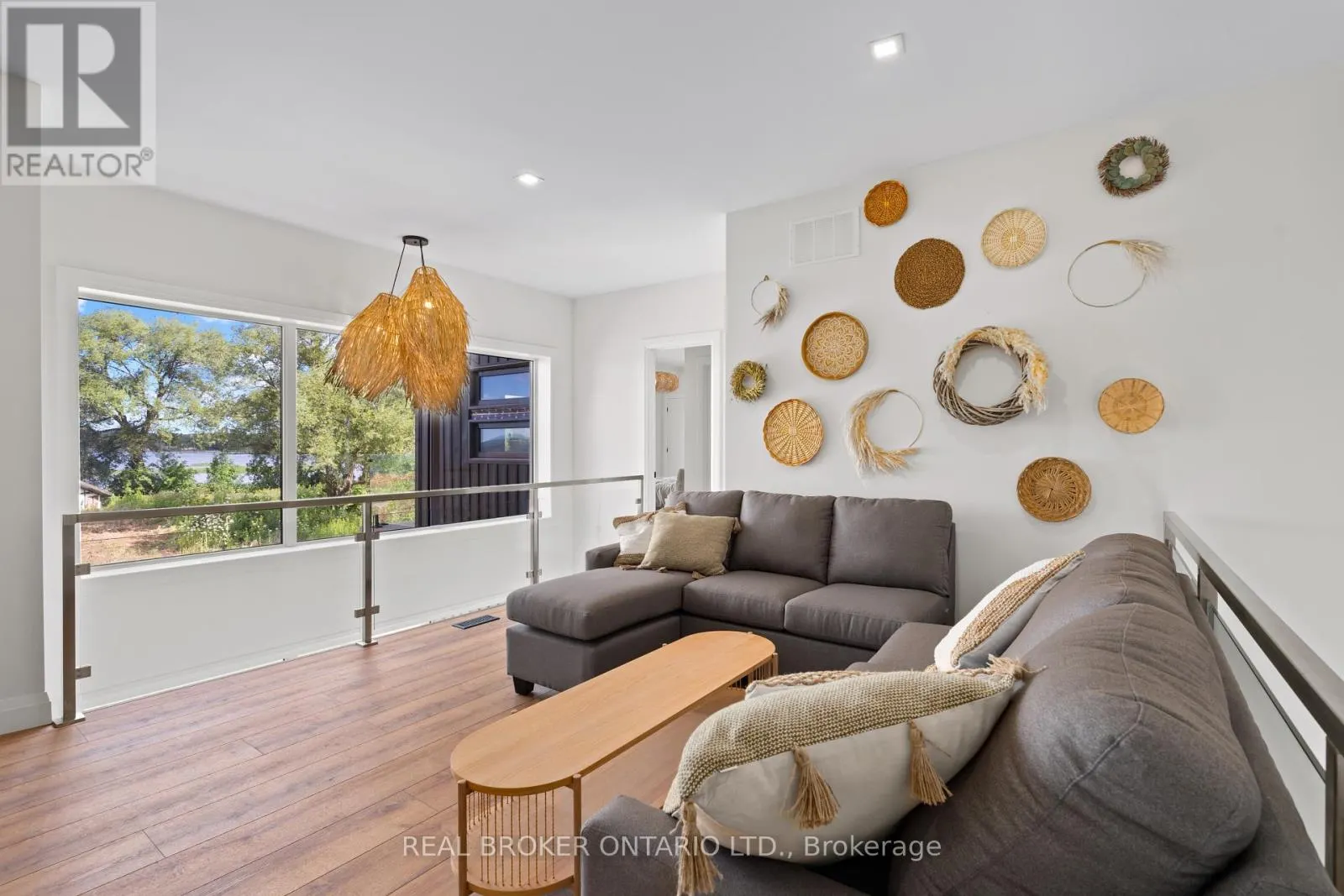 31 HEMLOCK AVENUE
