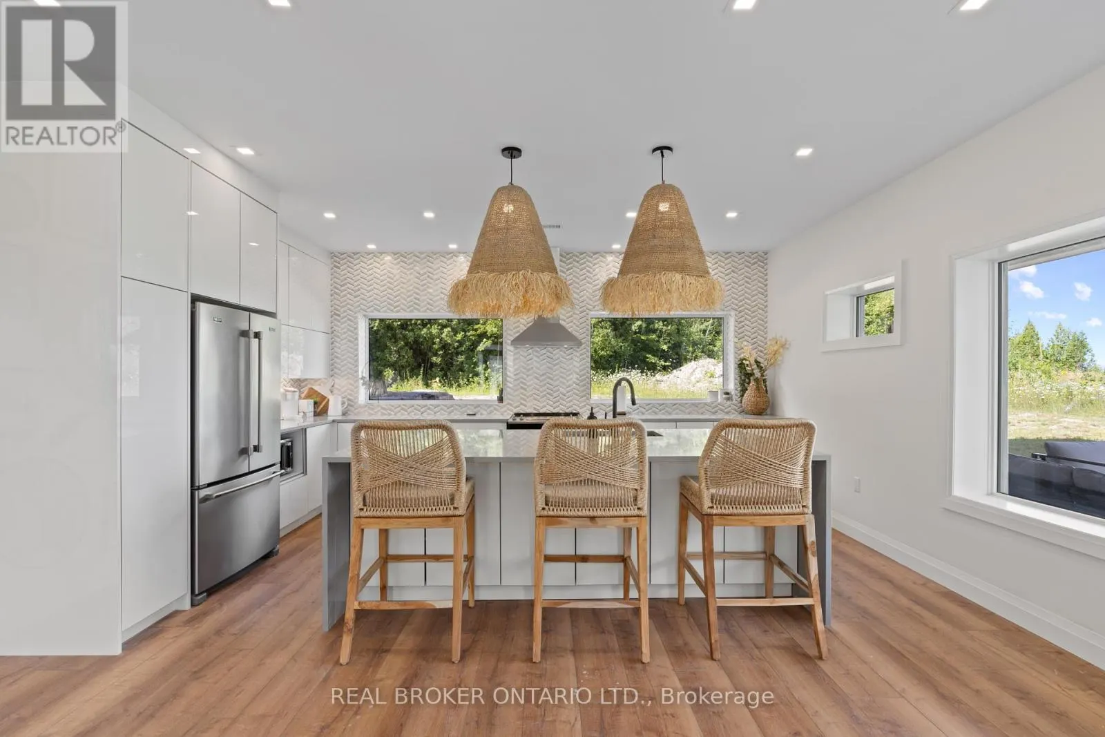 31 HEMLOCK AVENUE