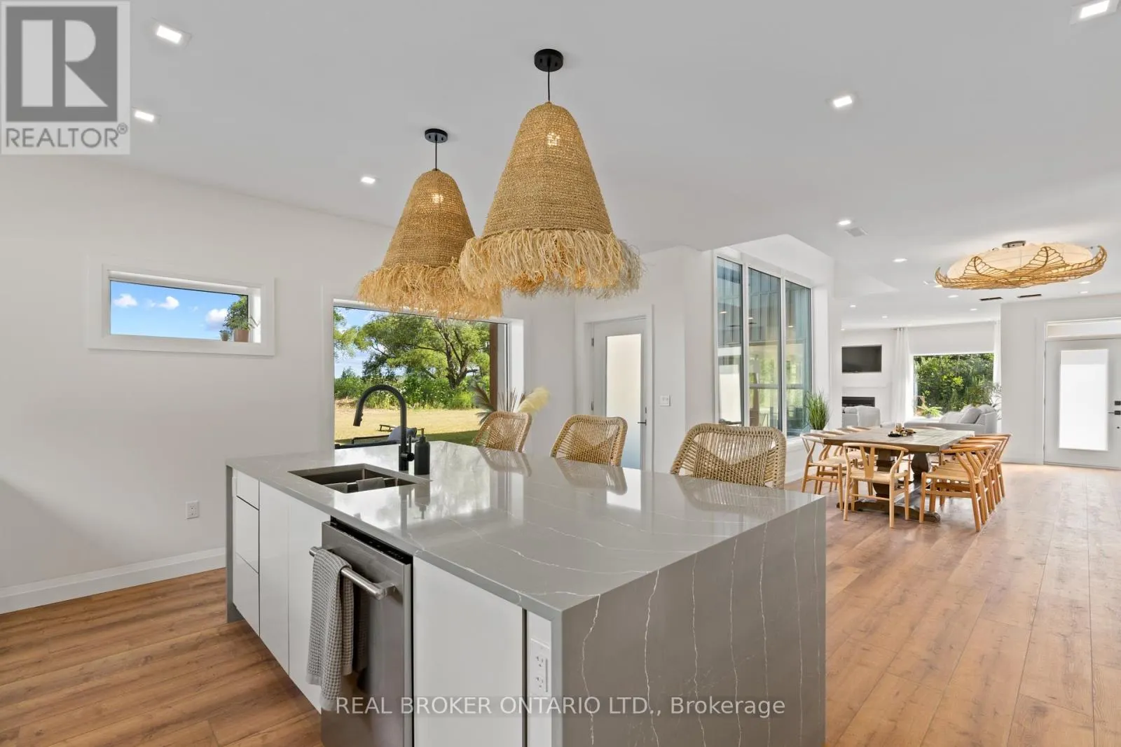 31 HEMLOCK AVENUE