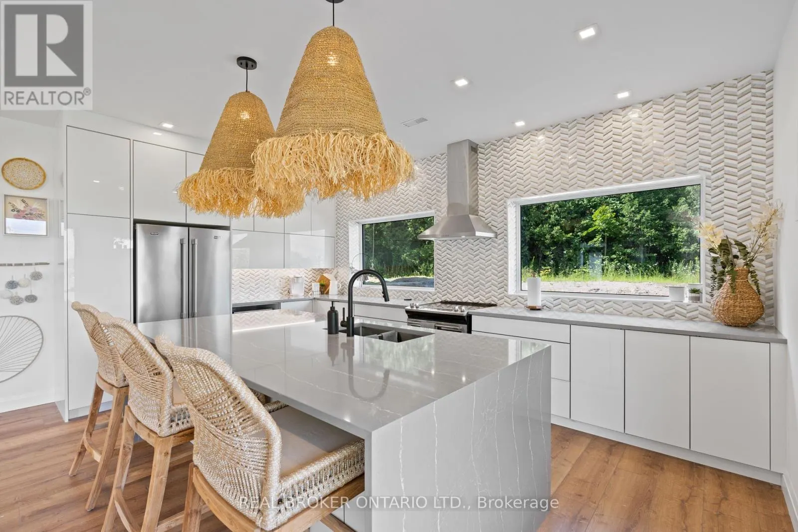 31 HEMLOCK AVENUE