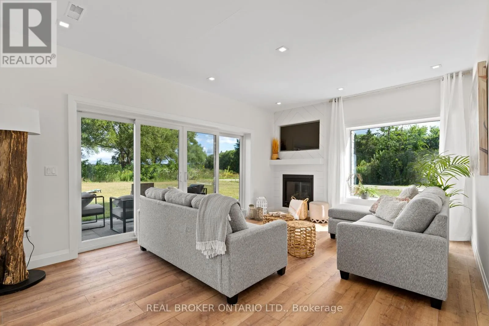 31 HEMLOCK AVENUE