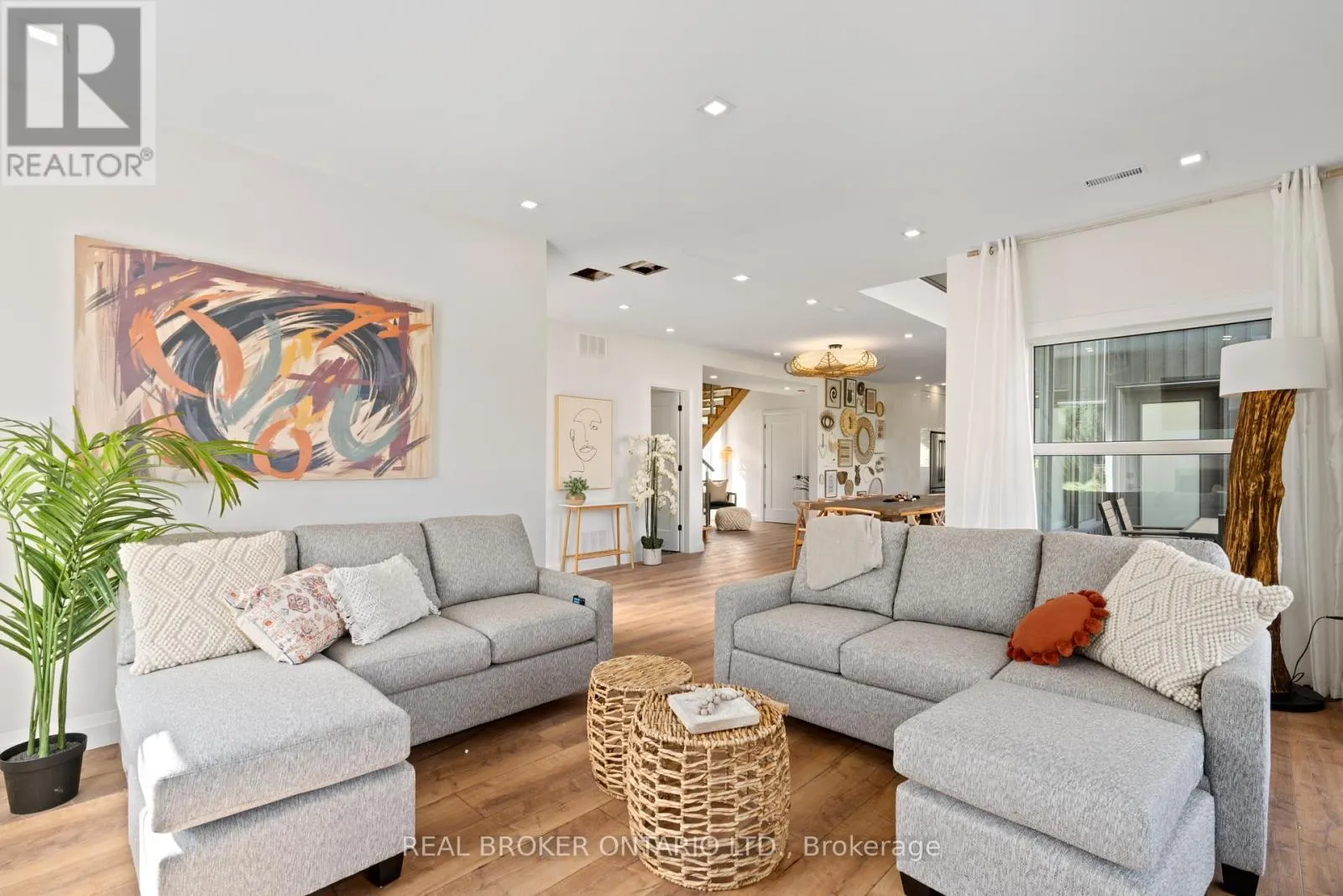 31 HEMLOCK AVENUE