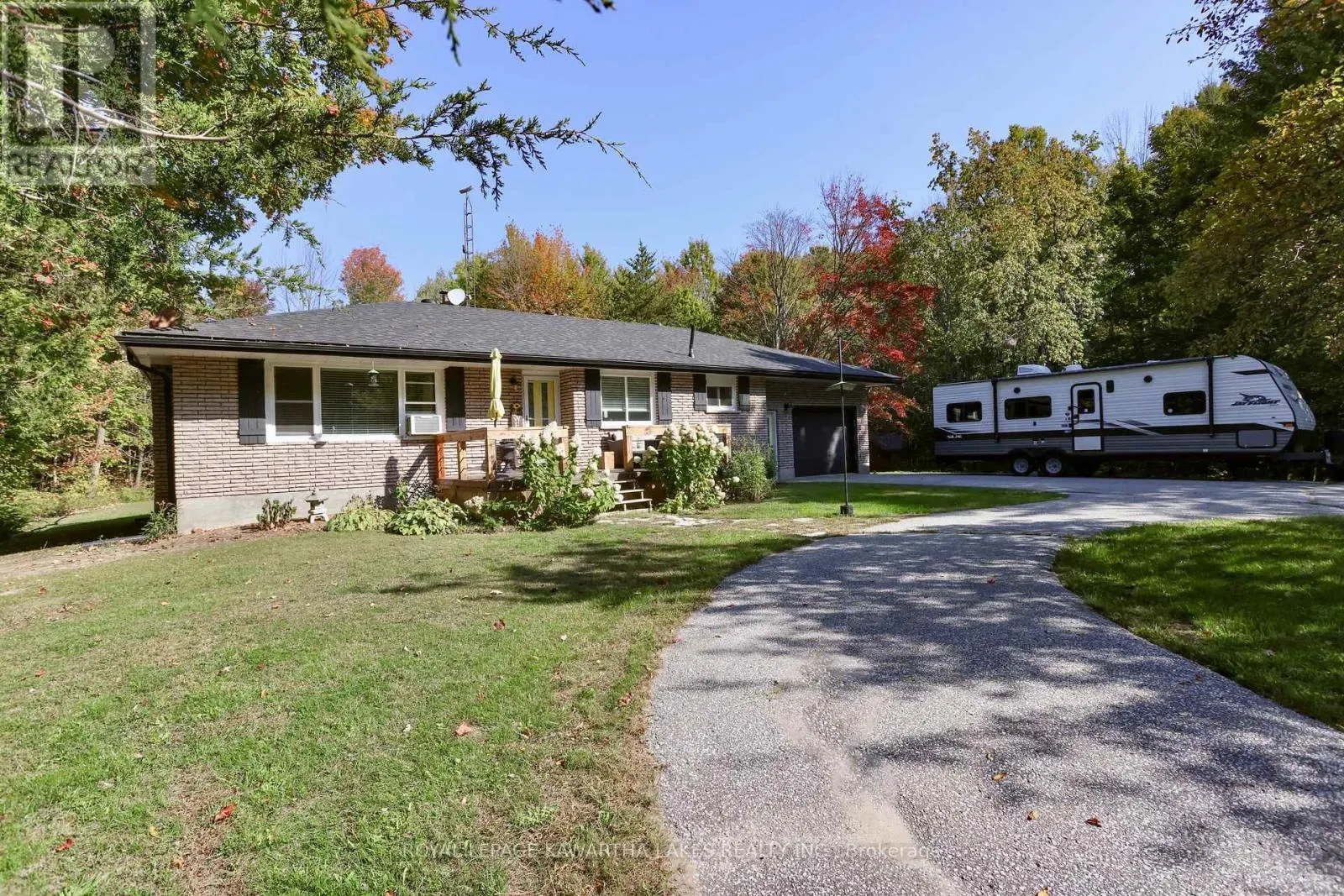 1185 ZOSCHKE DRIVE