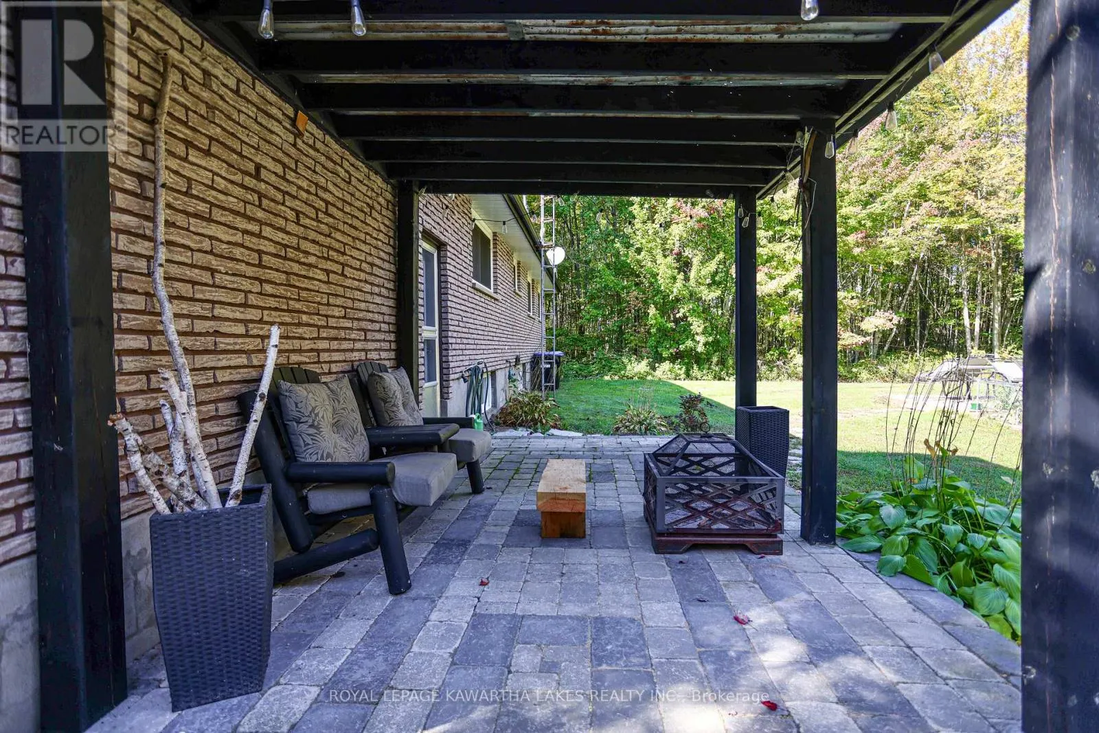 1185 ZOSCHKE DRIVE