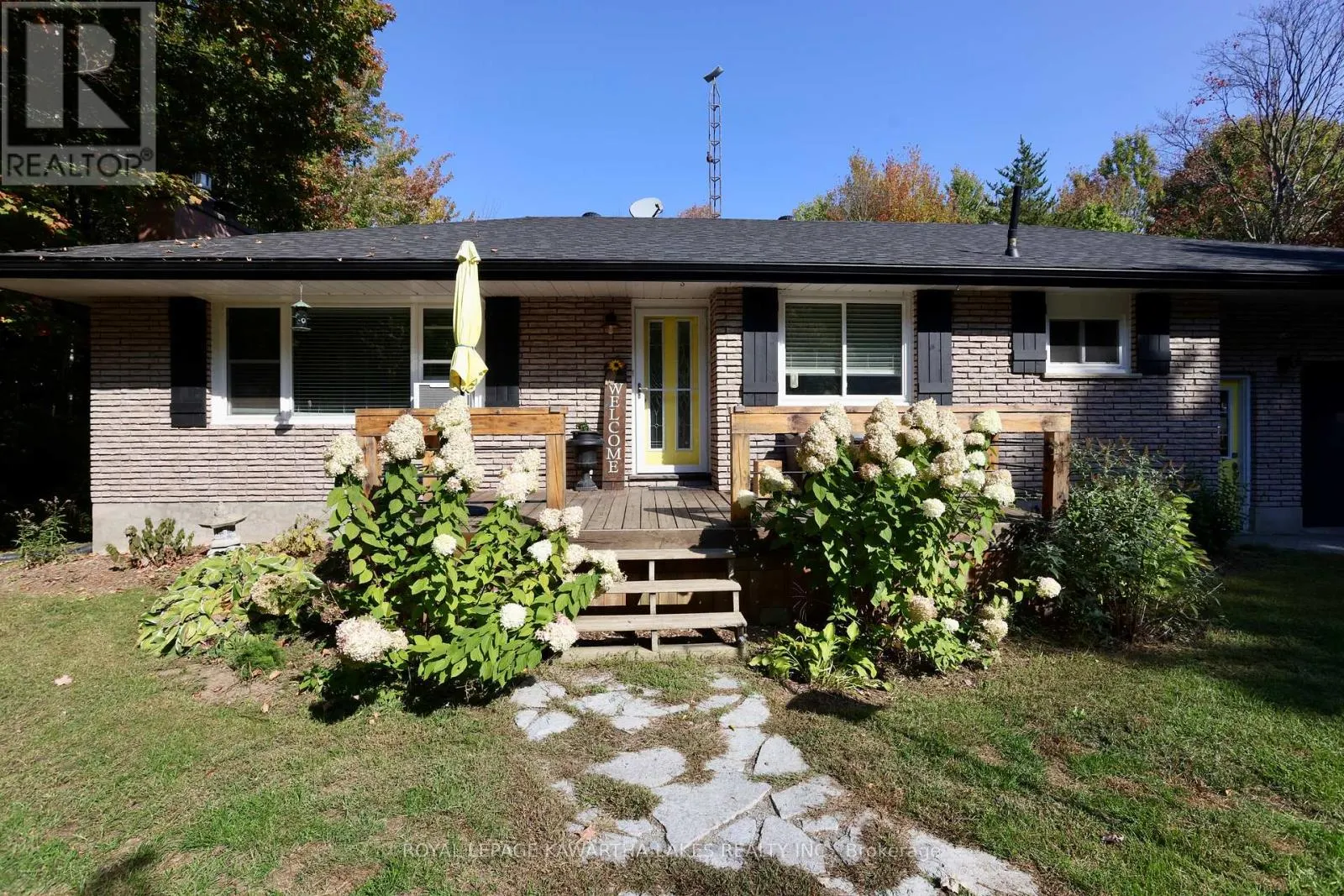 1185 ZOSCHKE DRIVE