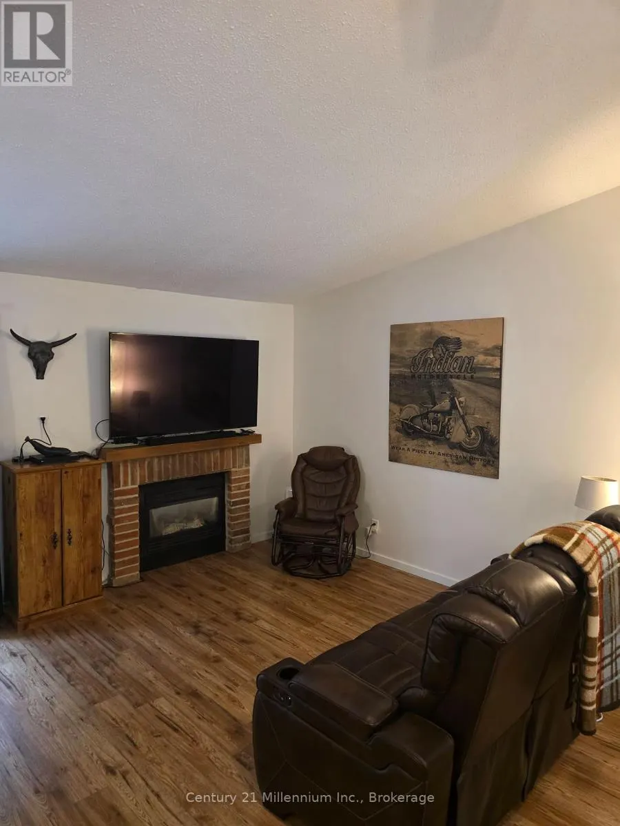 341 - 11 HARBOUR STREET W, #341